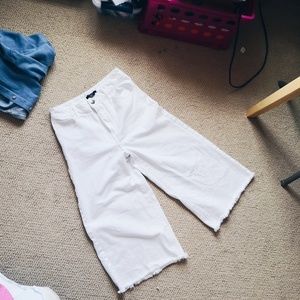 F21 Wide Leg Cropped Jeans